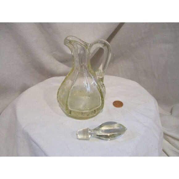Decanter Cruet Caster Pitcher stopper Vintage Syrup vinegar oil yellow hue glass - Picture 2 of 5